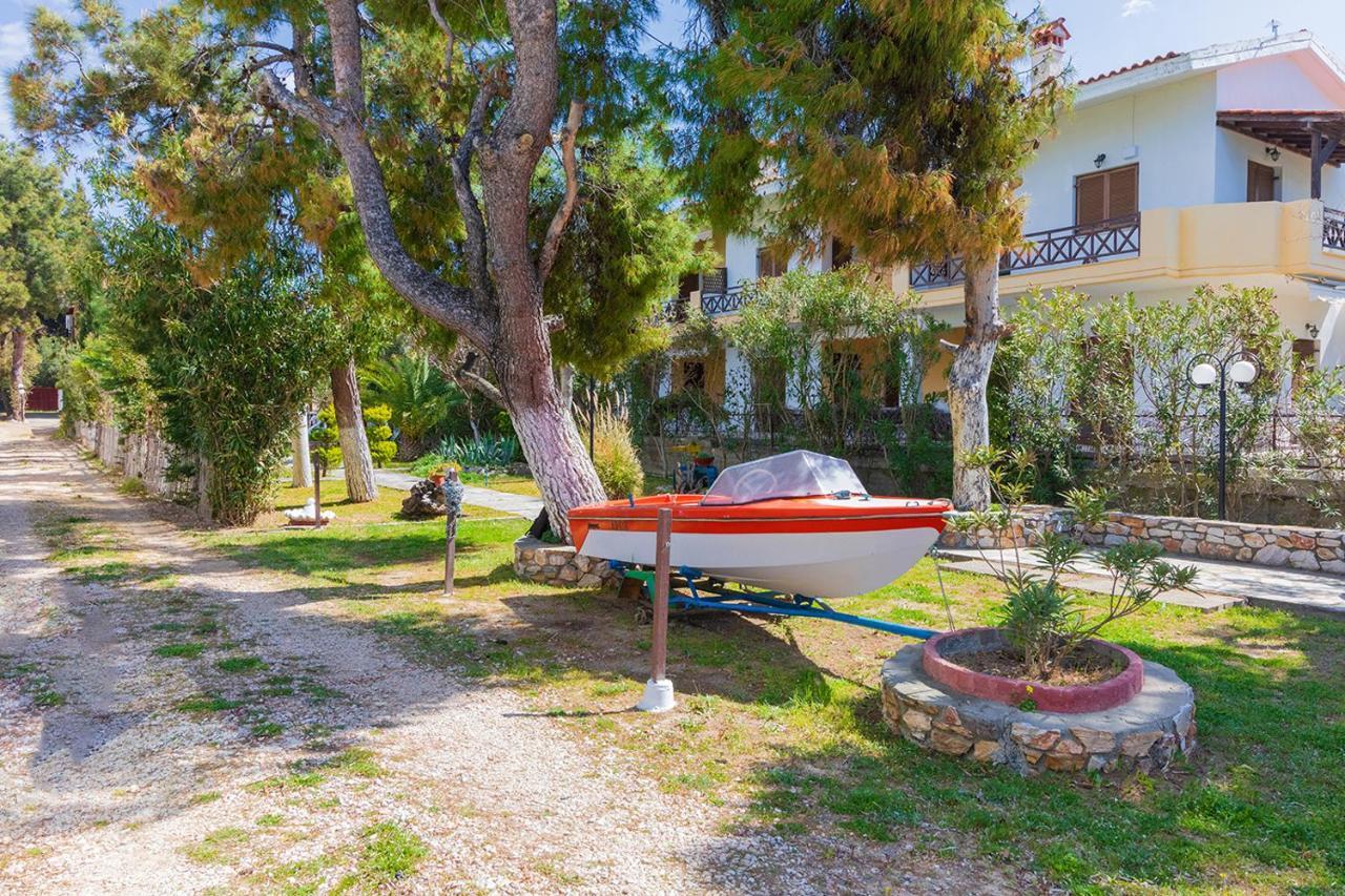 Galazia Akti Seaside Apartments Nikiti  Exterior foto