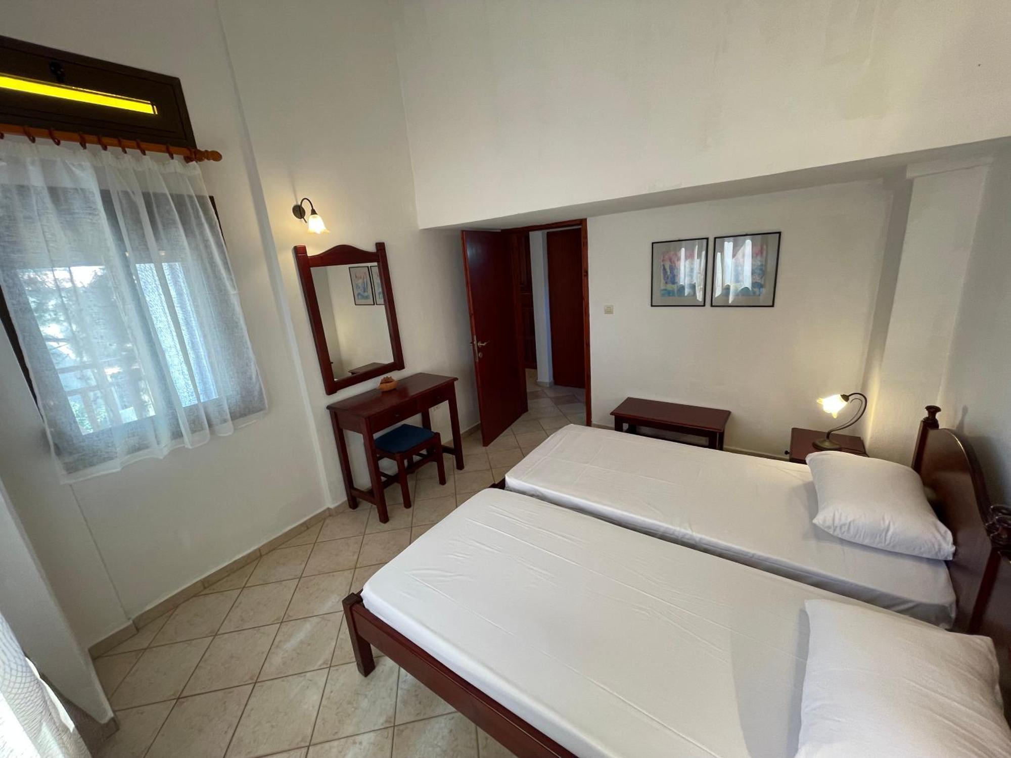 Galazia Akti Seaside Apartments Nikiti  Habitación foto