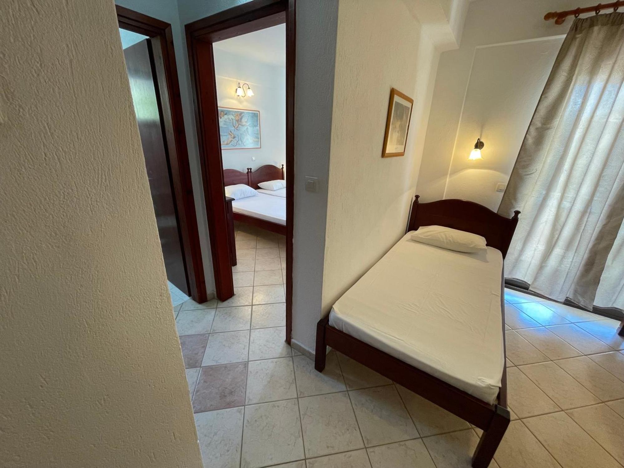 Galazia Akti Seaside Apartments Nikiti  Habitación foto